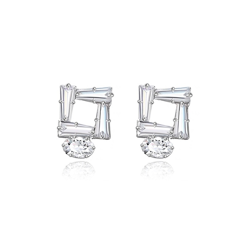 Cube Diamond Stud Earrings in 18K White Gold