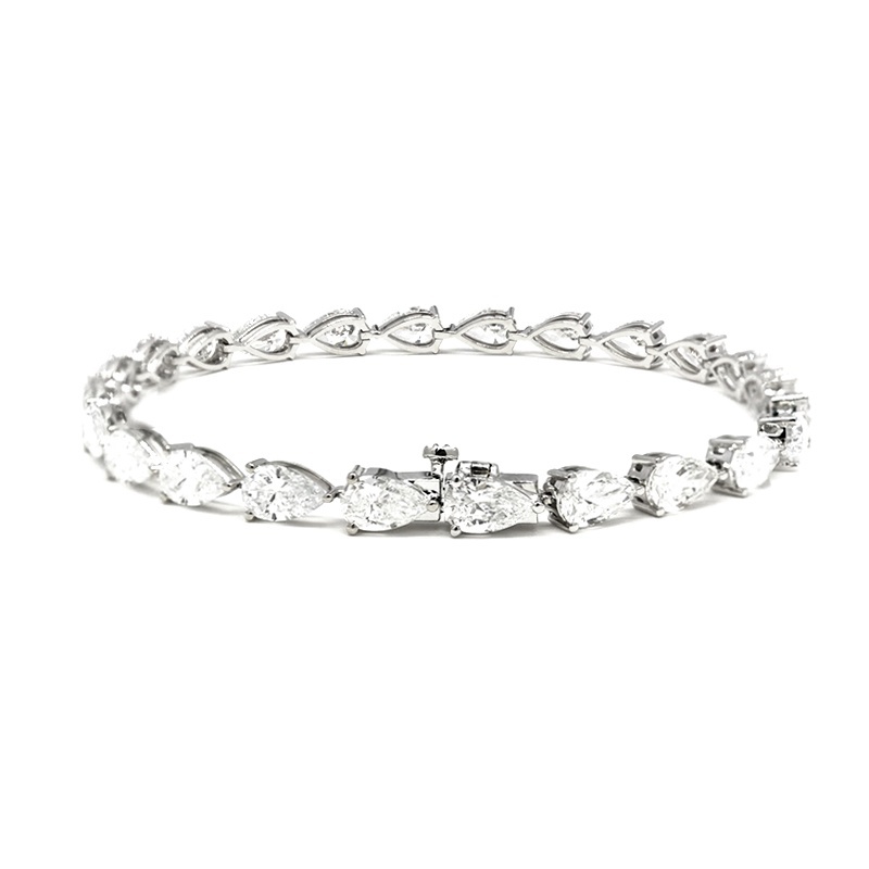 Pear-Shaped Diamond Bracelet in 18K White Gold